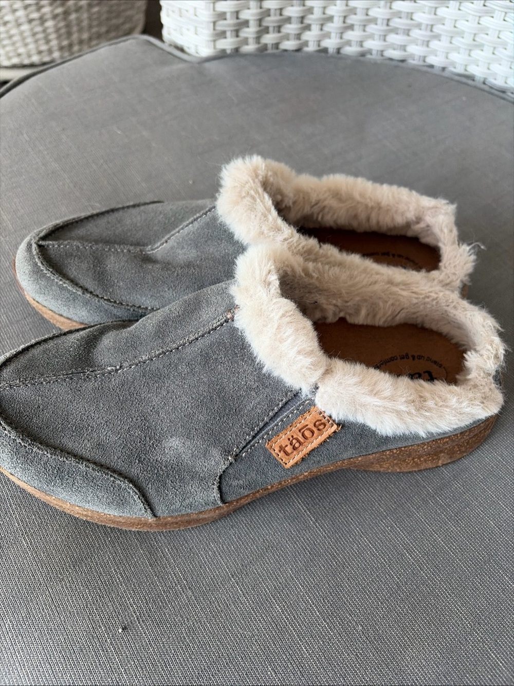 Taos Future Low Clog Slipper Suede FTR-14064 Women Size 8 - Picture 7 of 7
